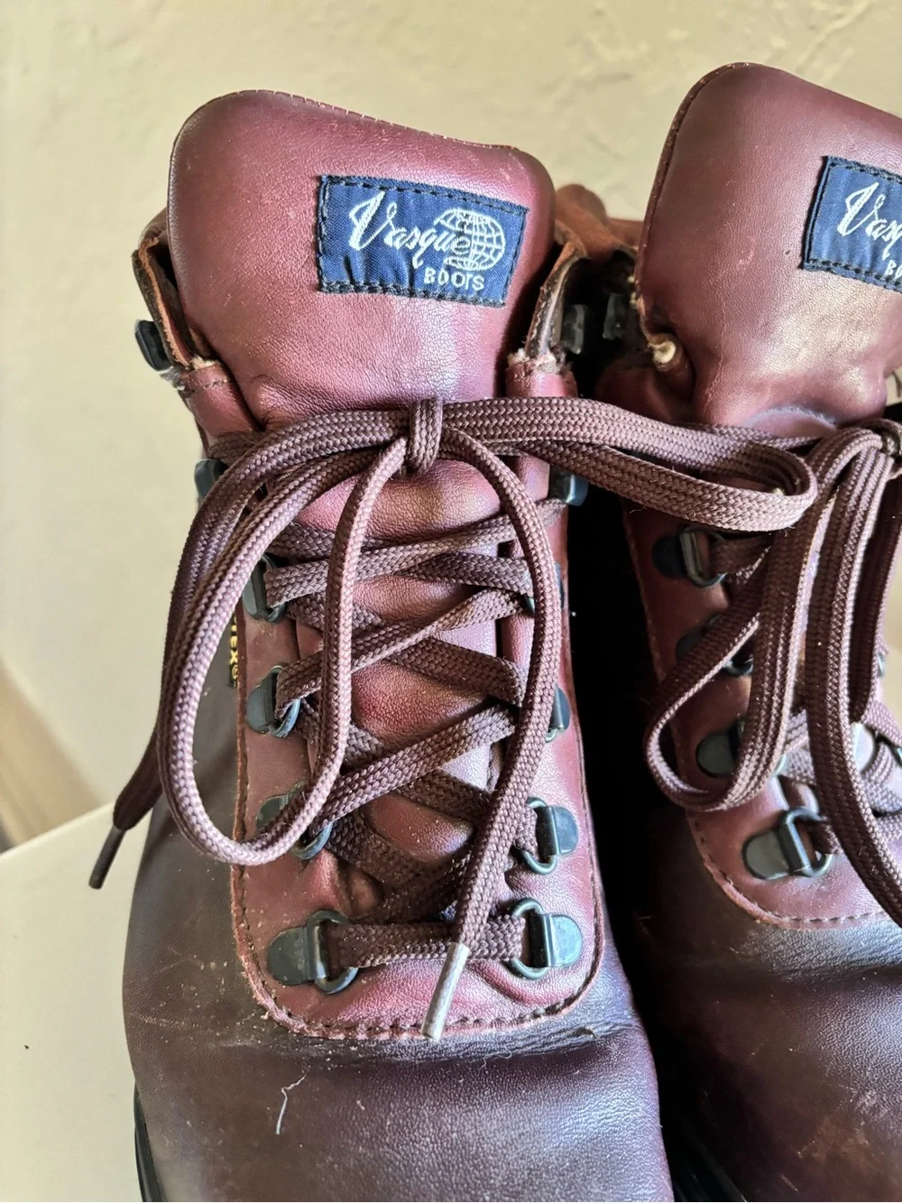Womens VASQUE Sundowner GTX Leather Waterproof Hiking Boots / Size 9.5 Medium